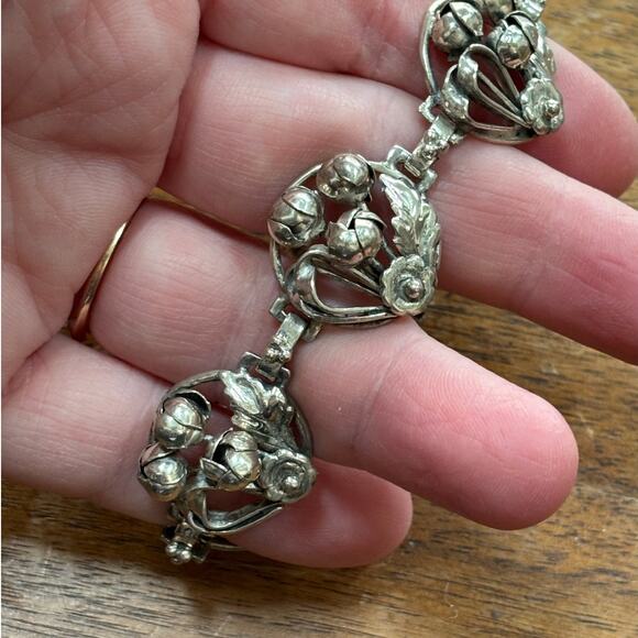 Hobe Sterling Silver floral pendants bracelet linked panel chain & safety chain - Picture 7 of 13